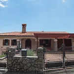 By Guide וילה *
